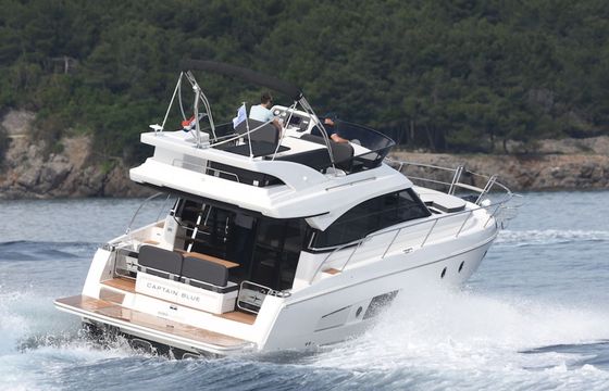 Bavaria Virtess 420 Fly Captain Blue