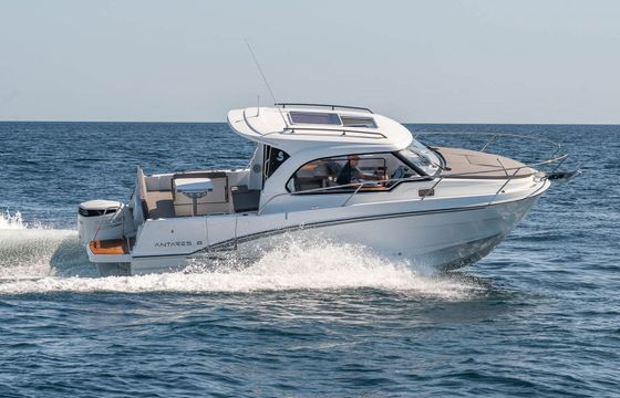Beneteau Antares 8 23