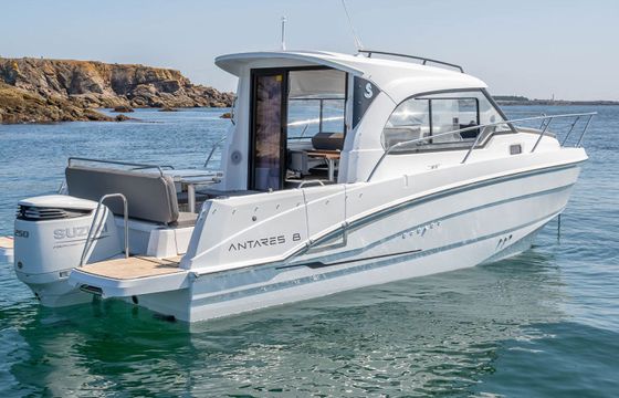 Beneteau Antares 8 23