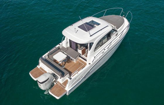 Beneteau Antares 8 23