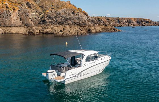 Beneteau Antares 8 23
