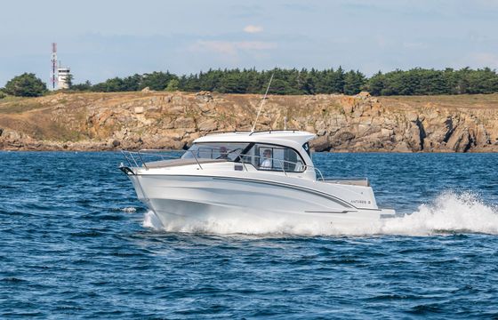 Beneteau Antares 8 Tiha Patnja