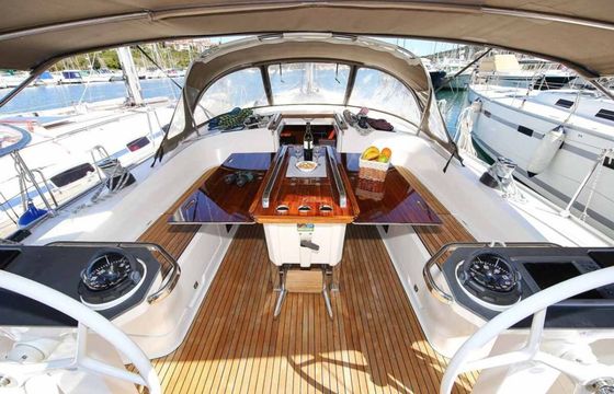Bavaria Cruiser 56 Domo