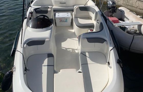 Bayliner E5 Bluemari tres