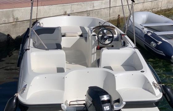 Bayliner E5 Bluemari tres