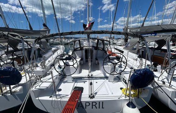 Beneteau First 36 April