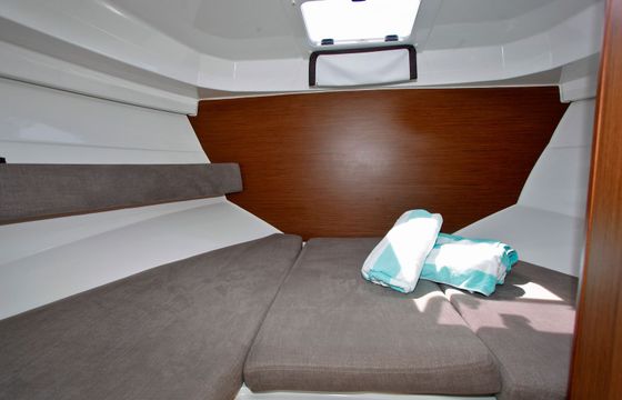 Beneteau Antares 8 Stressless