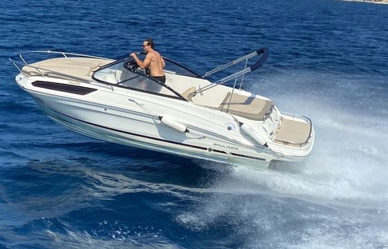 Bayliner VR5 Cuddy Nemo