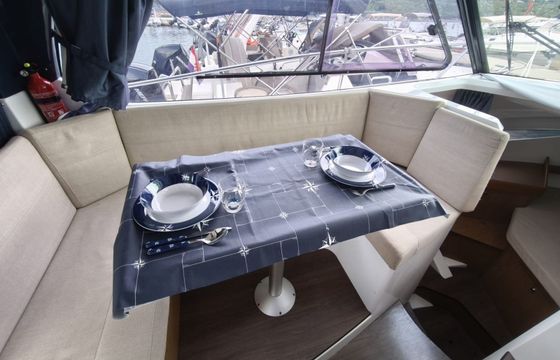 Beneteau Antares 8.80 14