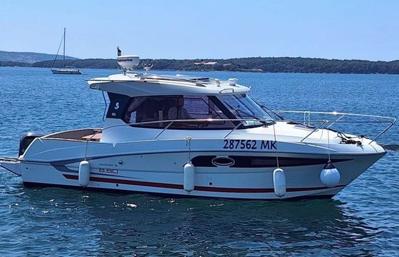 Beneteau Antares 8.80 14