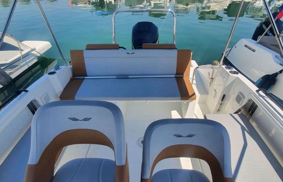 Beneteau Flyer 7 Sundeck 21