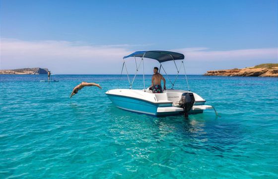 Bayliner Element Elena