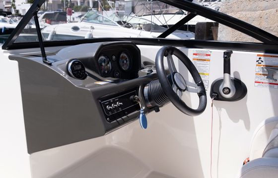 Bayliner VR5 E 19