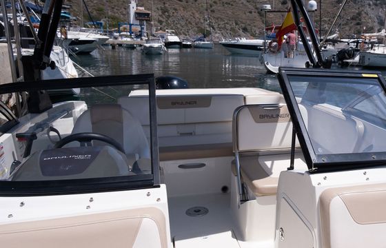 Bayliner VR5 E 19