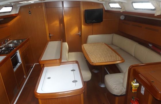 Beneteau Cyclades 50 Moonbreeze