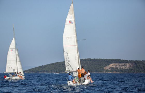 Beneteau First 7.5 Kasteli