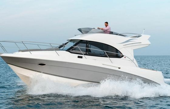 Beneteau Antares 32 15