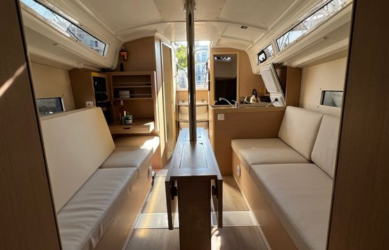 Beneteau Oceanis 30.1 Agavi