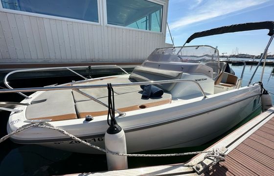 Beneteau Flyer 6 Sundeck La Boleta