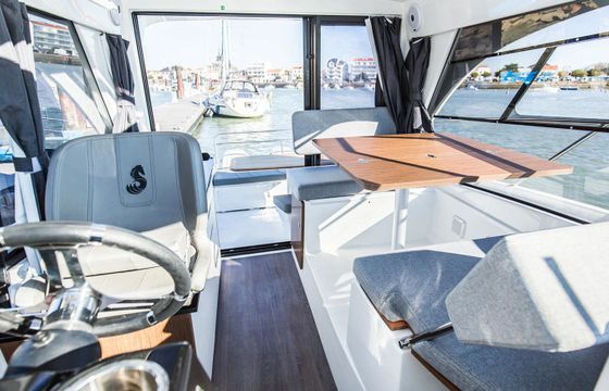Beneteau Antares 9 23