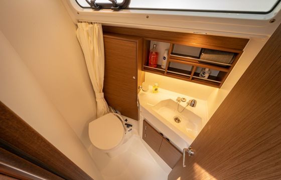 Beneteau Oceanis 34 Infinity