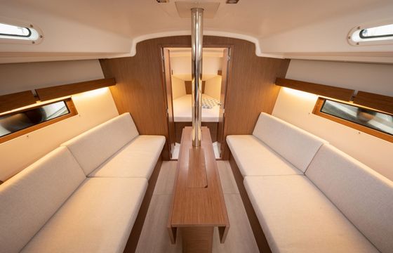 Beneteau Oceanis 34 Infinity
