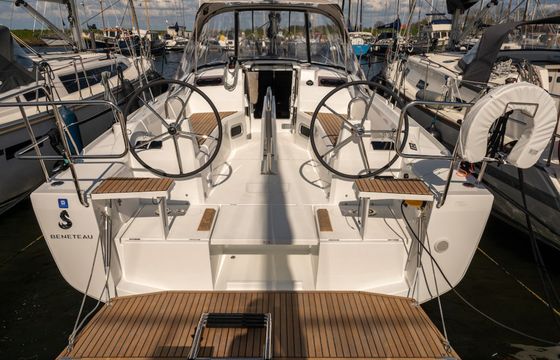 Beneteau Oceanis 34 Infinity