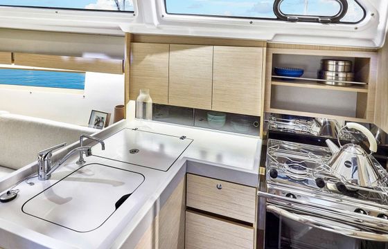 Beneteau Oceanis 34.1 Sunsail 23