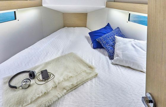 Beneteau Oceanis 34.1 Sunsail 23