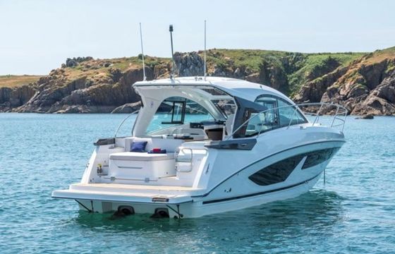 Beneteau Gran Turismo 36 Parrot