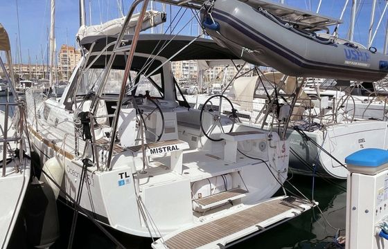 Beneteau Oceanis 35.1 Mistral