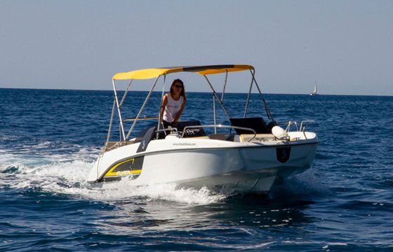 Beneteau Flyer 6.6 Sport Deck