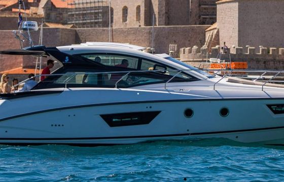 Beneteau Gran Turismo 40 18