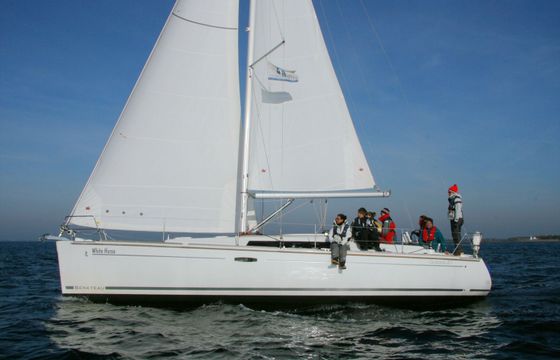 Beneteau Oceanis 37 White Horse