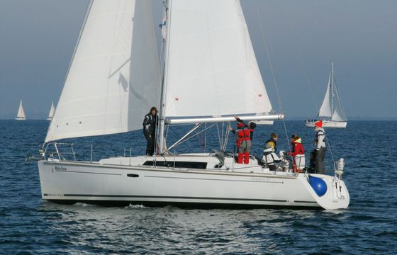 Beneteau Oceanis 37 White Horse