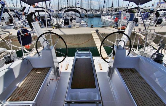 Beneteau Oceanis 38 Elsa