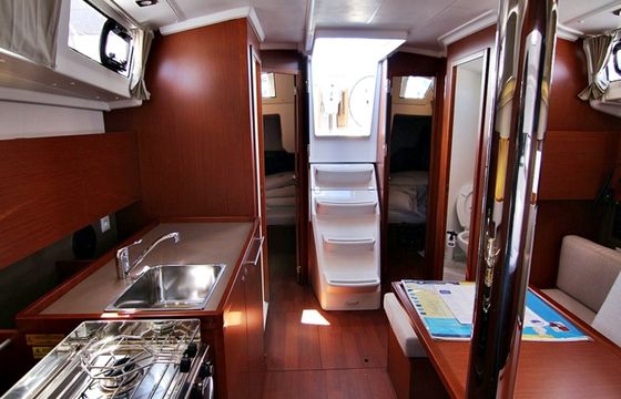 Beneteau Oceanis 38 Elsa