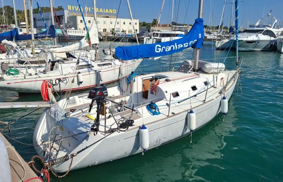 Beneteau First 31.7 Dindarella
