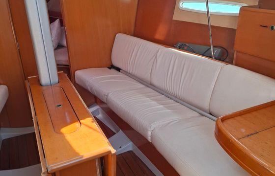 Beneteau First 31.7 Dindarella