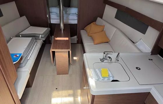 Beneteau Oceanis 34.1 Anoia