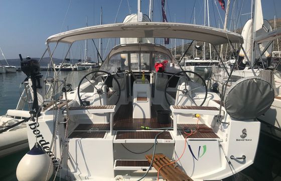Beneteau Oceanis 38 Bordeaux