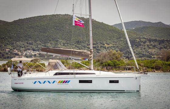 Beneteau Oceanis 34.1 Pink Floyd