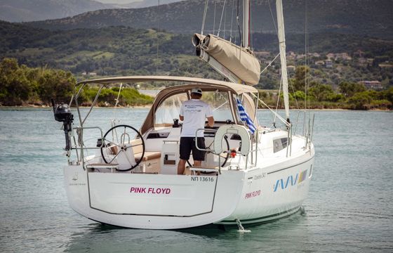 Beneteau Oceanis 34.1 Pink Floyd