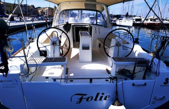 Beneteau Oceanis 38 Folie