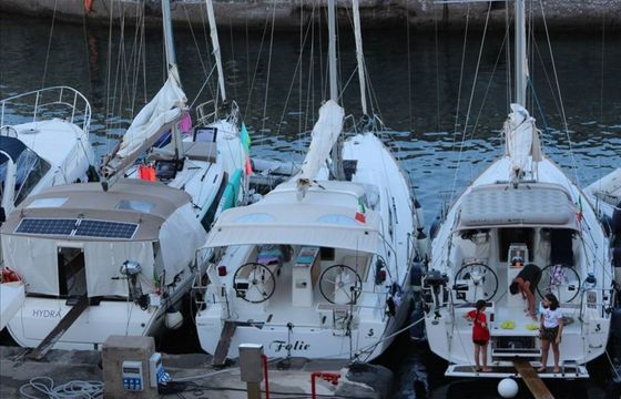 Beneteau Oceanis 38 Folie