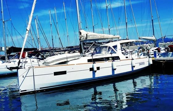 Beneteau Oceanis 38 Folie