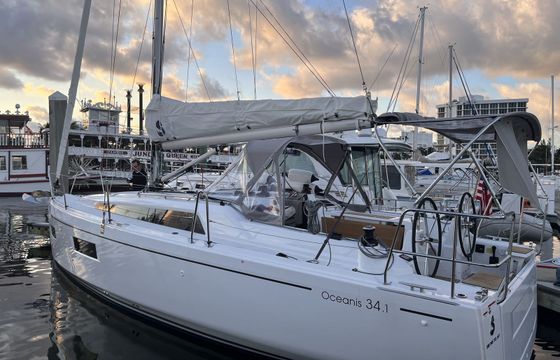 Beneteau Oceanis 34.1 Sailing Spirit