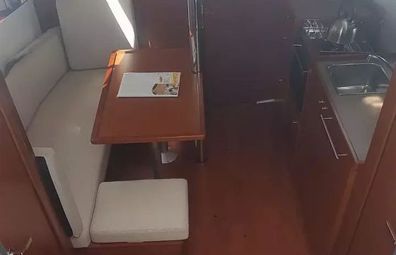 Beneteau Oceanis 38 Matilde