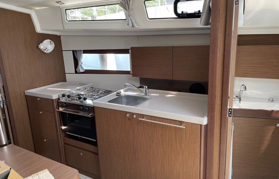Beneteau Oceanis 38.1 Gwada