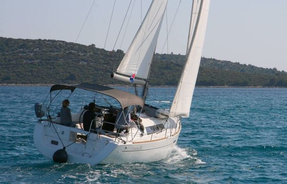 Beneteau Oceanis 34 LL Skyhawk